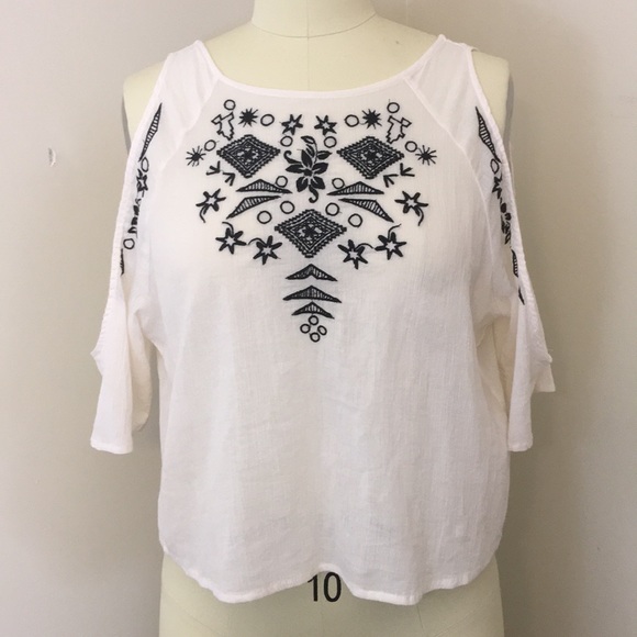 Divided Embroidered Top Sheer - Picture 7 of 9